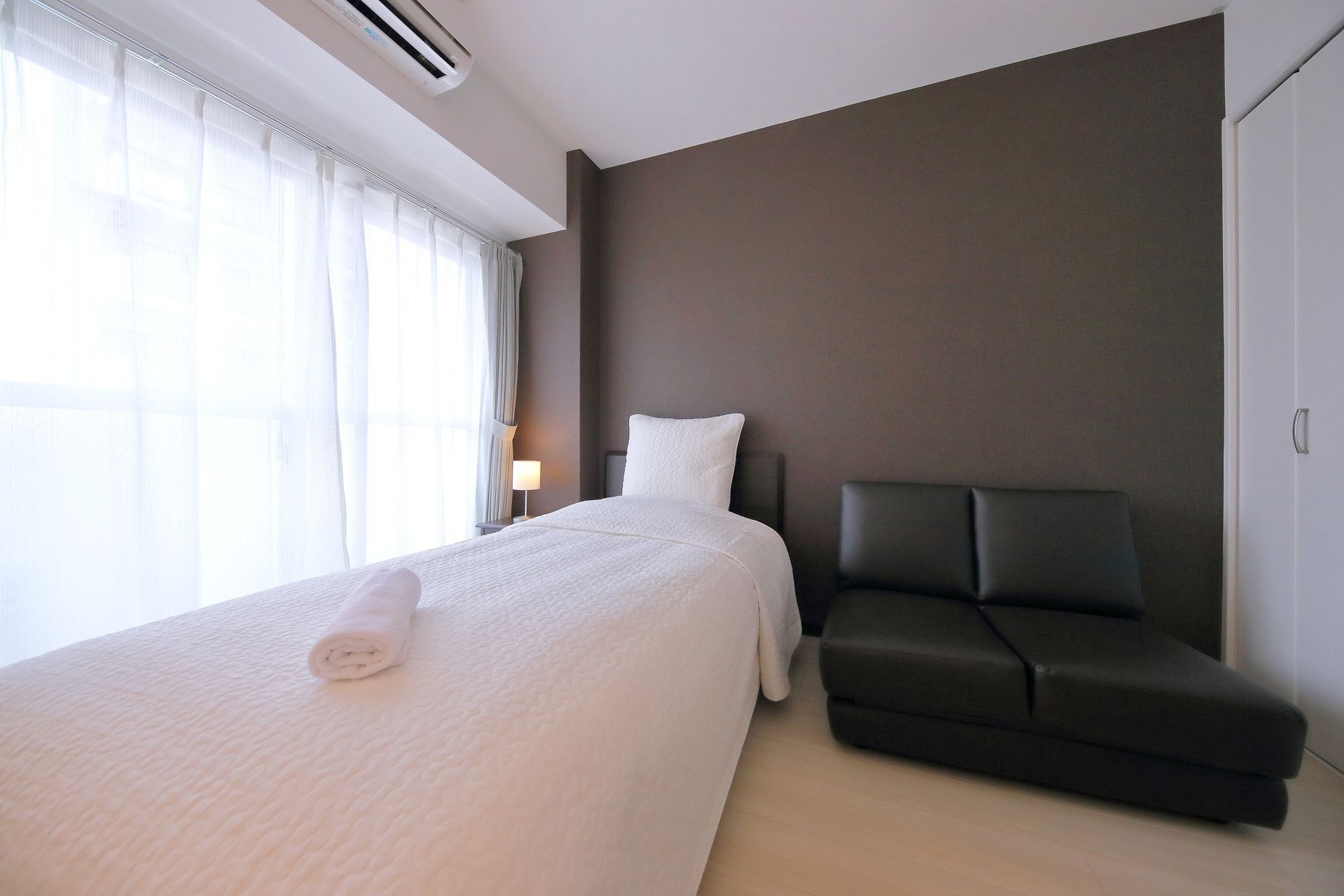 Grandouce Namba-Higashi Apartment Osaka Bagian luar foto